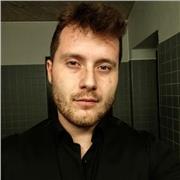 Profesor especializado en enseñar saxofón a todos los niveles desde niños que están empezando hasta gente más avanzada